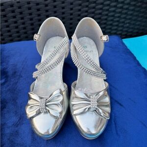 SOBEYO Silver Kids Heels with Bow and Sparkle Straps